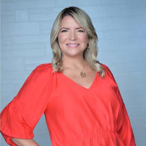 Meet your Posher, Perry - Picture 1 of 2